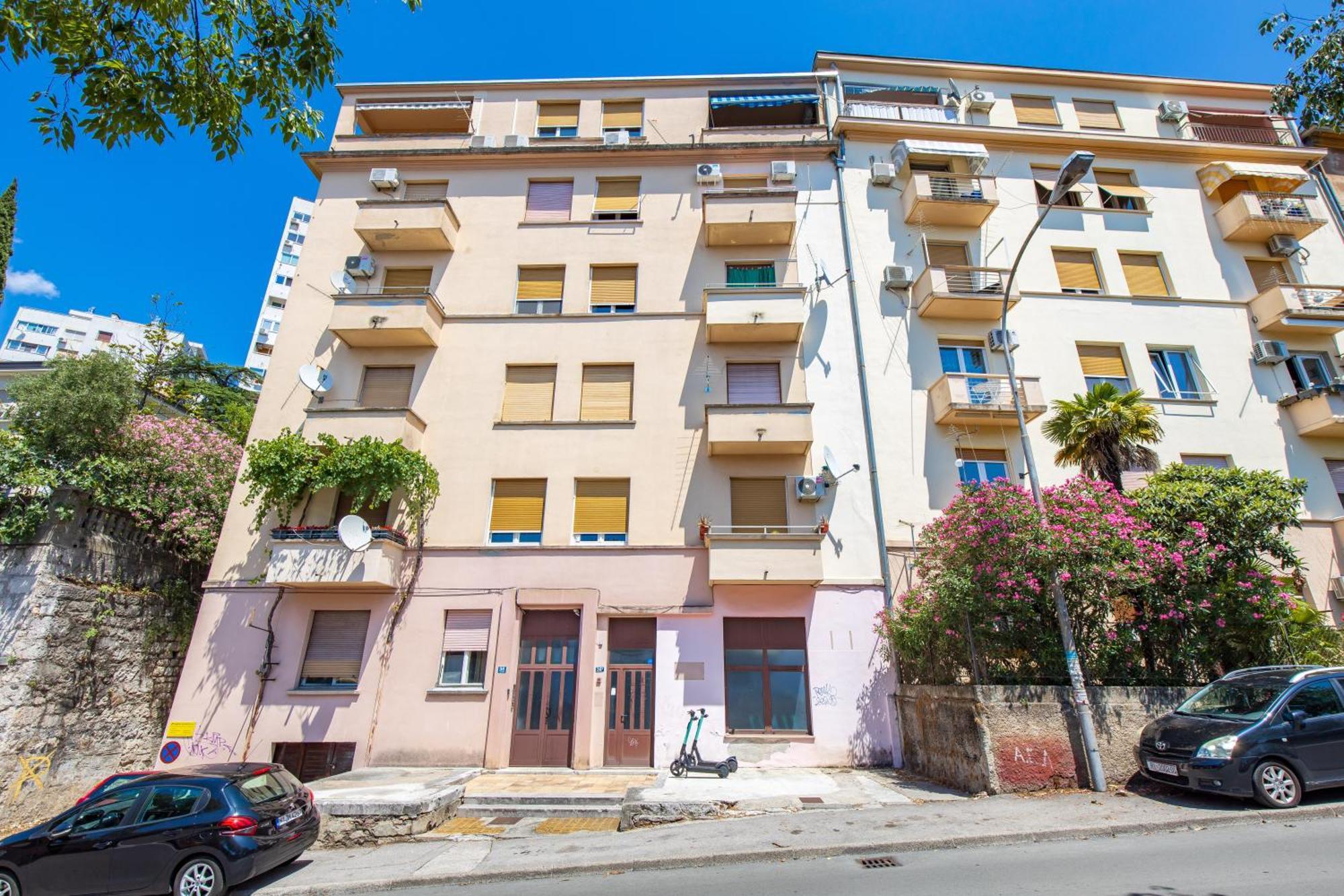 Apartment Tiziano-Belveder With Private Garage Рієка Екстер'єр фото